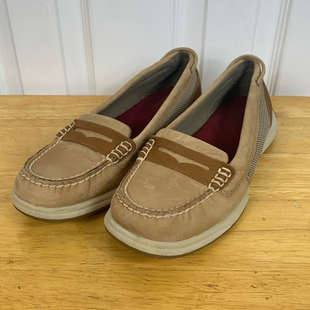 Sperry leather upper beige/tan slip in shoes size 8.5.